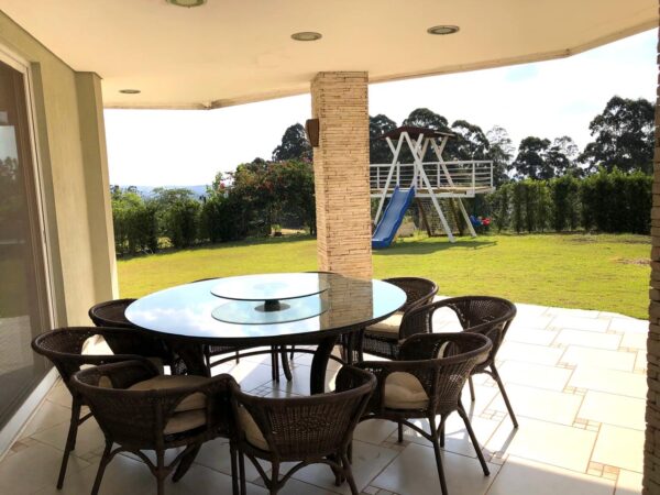 Chácara com 5 Suítes e 2.170 m² no Colinas de Inhandjara