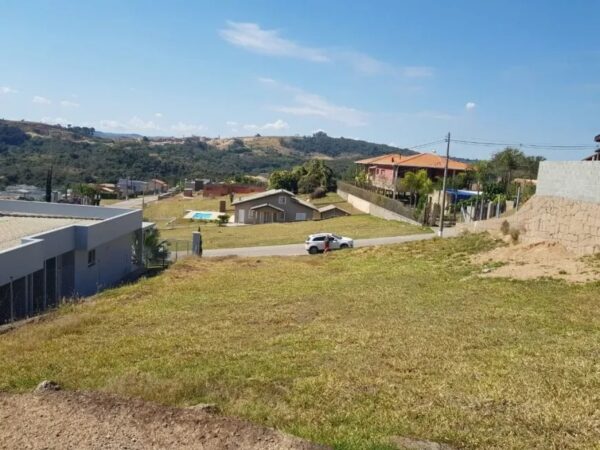 Terreno com Vista Privilegiada no Horizonte Azul II