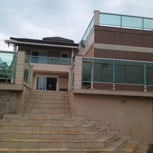 Sobrado de Alto Padrão à Venda no Horizonte Azul 2