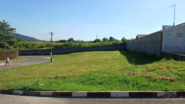 Terreno de 897m² à Venda no Residencial dos Lagos - Itupeva